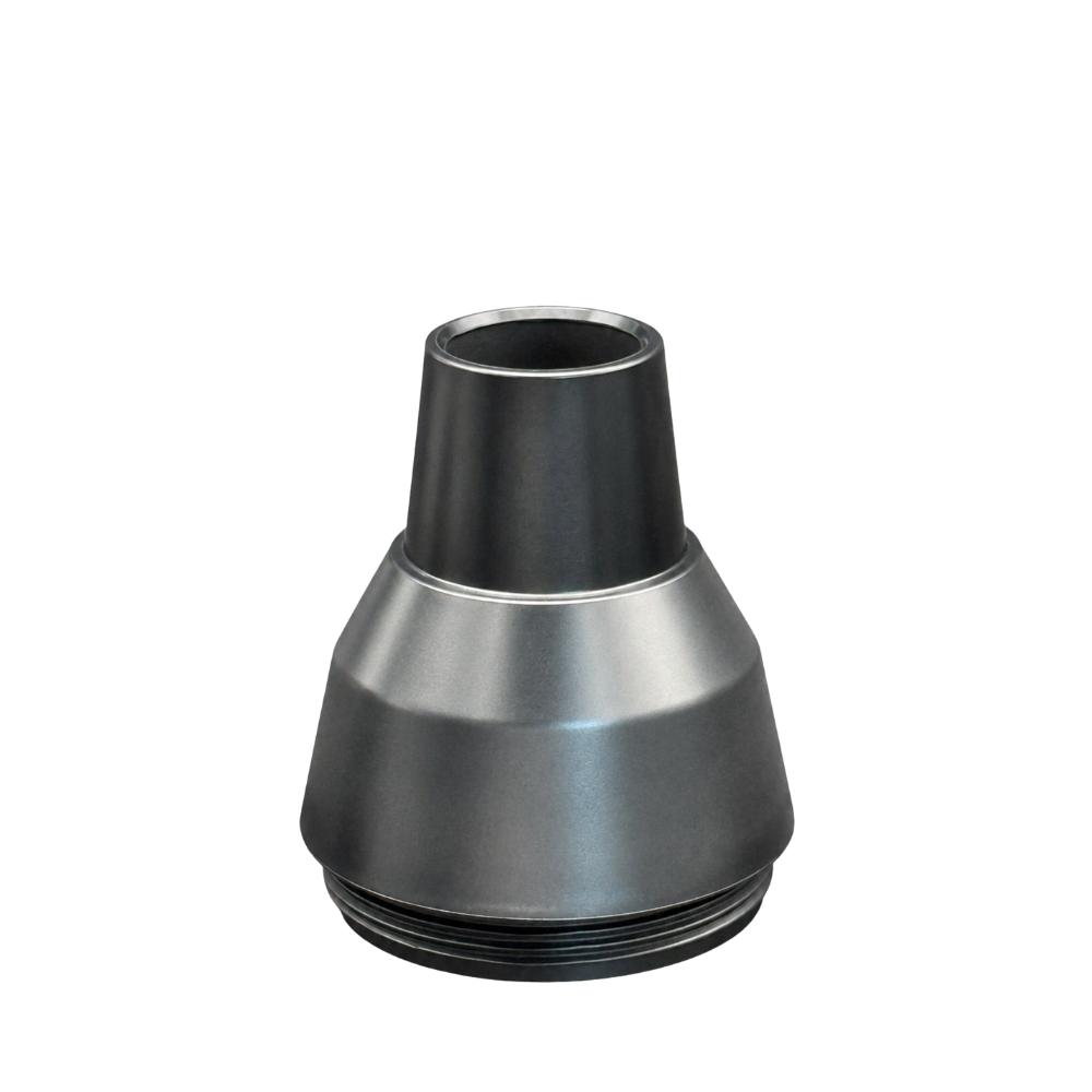 Ein metallisches, kegelförmiges Industrieteil mit Gewindeboden, das für die Verwendung mit dem Optimize Akku Luftgebläse der Optimize GmbH konzipiert wurde, ist vor einem schlichten weißen Hintergrund abgebildet.