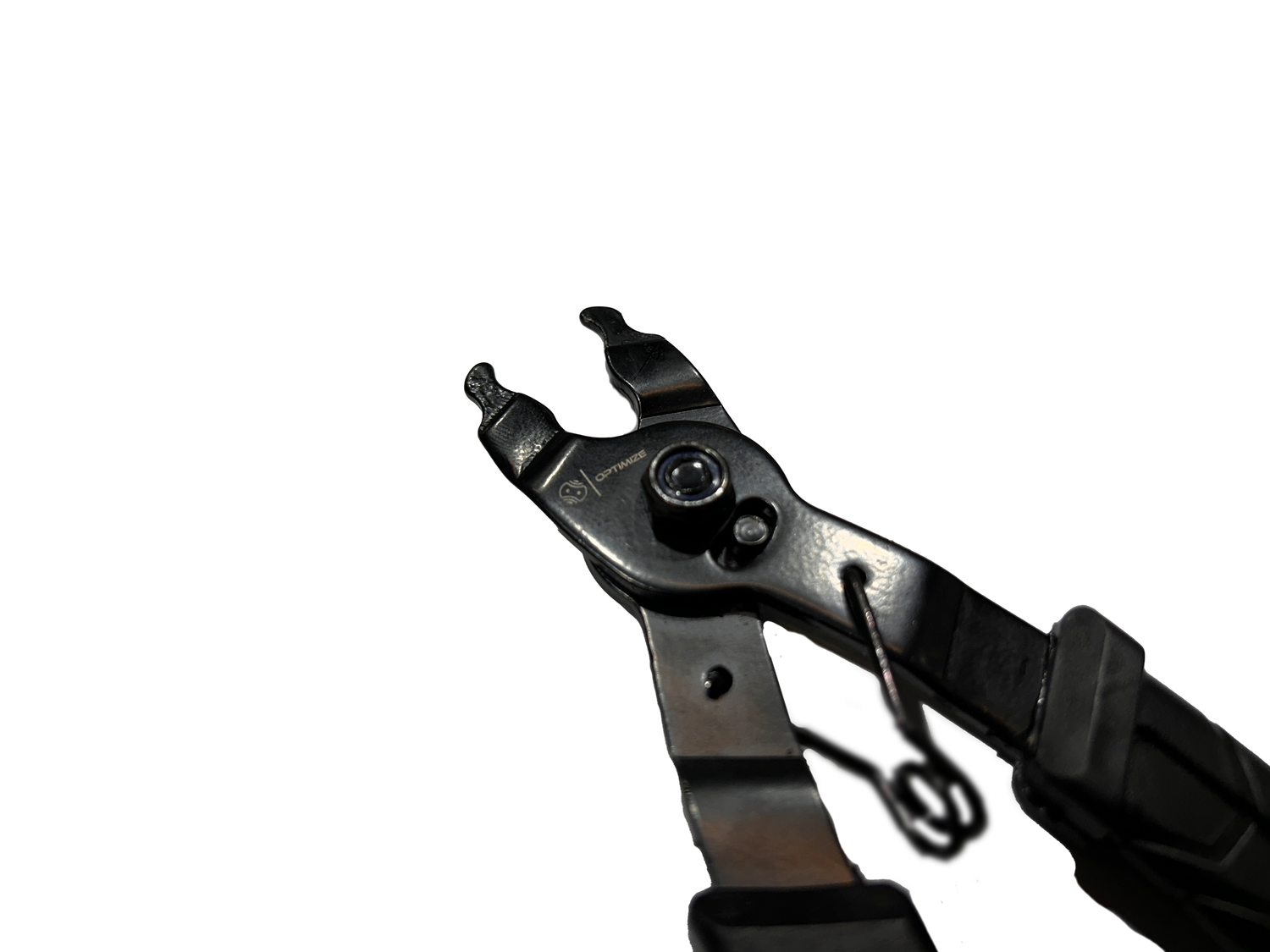 Nahaufnahme der Optimize Basic Kettenschloss Zange von Optimize GmbH, mit strukturierten schwarzen Griffen auf weißem Hintergrund. Die geöffneten Spitzen zeigen die einzigartig geformten Backen, die für eine einfache Montage oder Demontage von Kettenschlössern konzipiert sind.