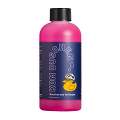 Eine Flasche Waschen und Versiegeln – Konzentrat in Rosa, auf deren Etikett eine Gummiente mit Fahrradhelm abgebildet ist.